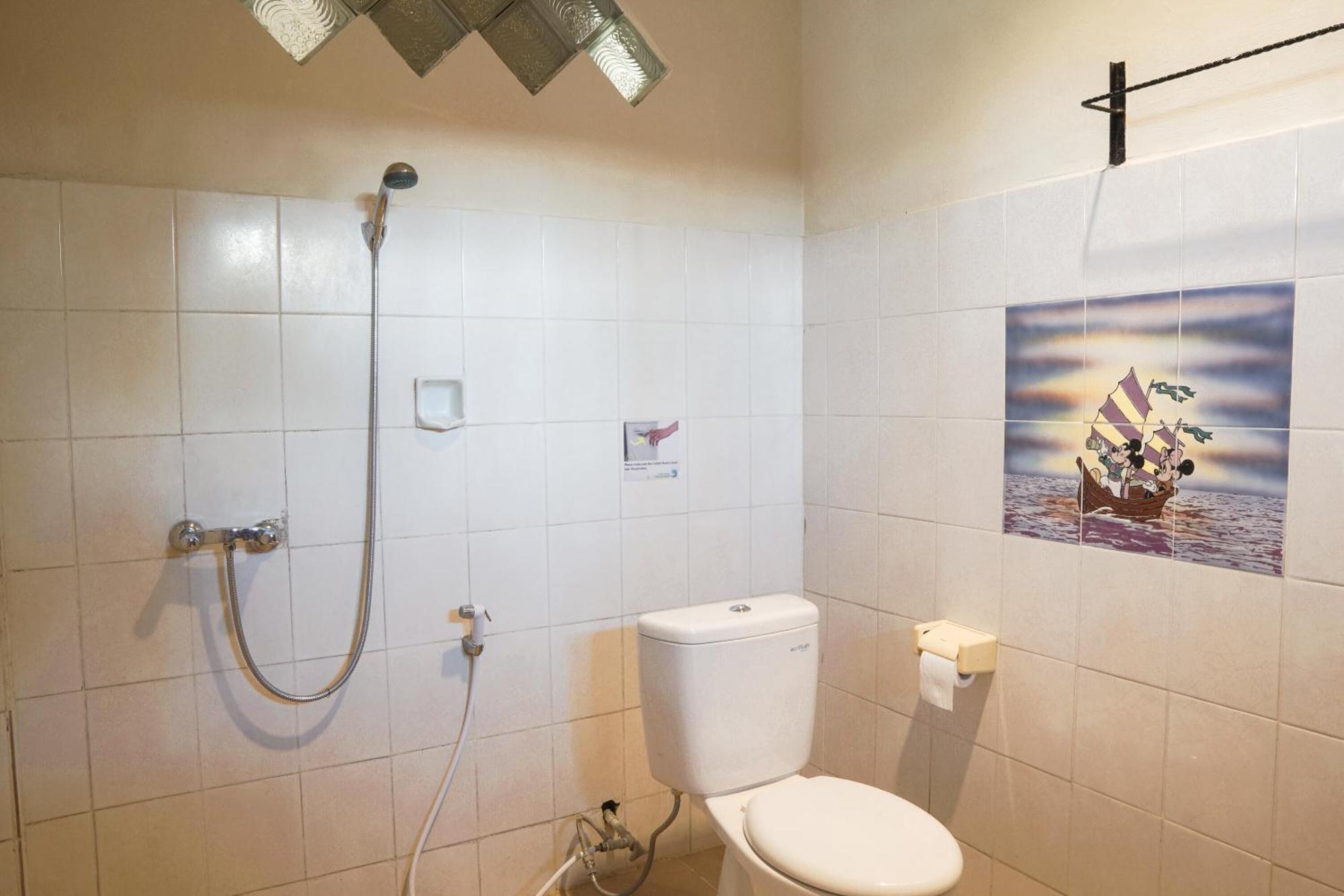 Nirwa 1 Ubud Guesthouse Rum bild